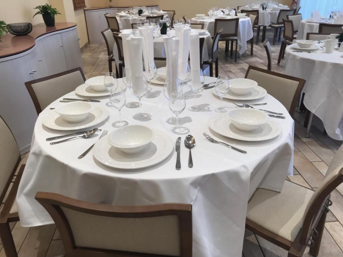 Hotel Domaine De Mont-Renaud Boncourt Zewnętrze zdjęcie